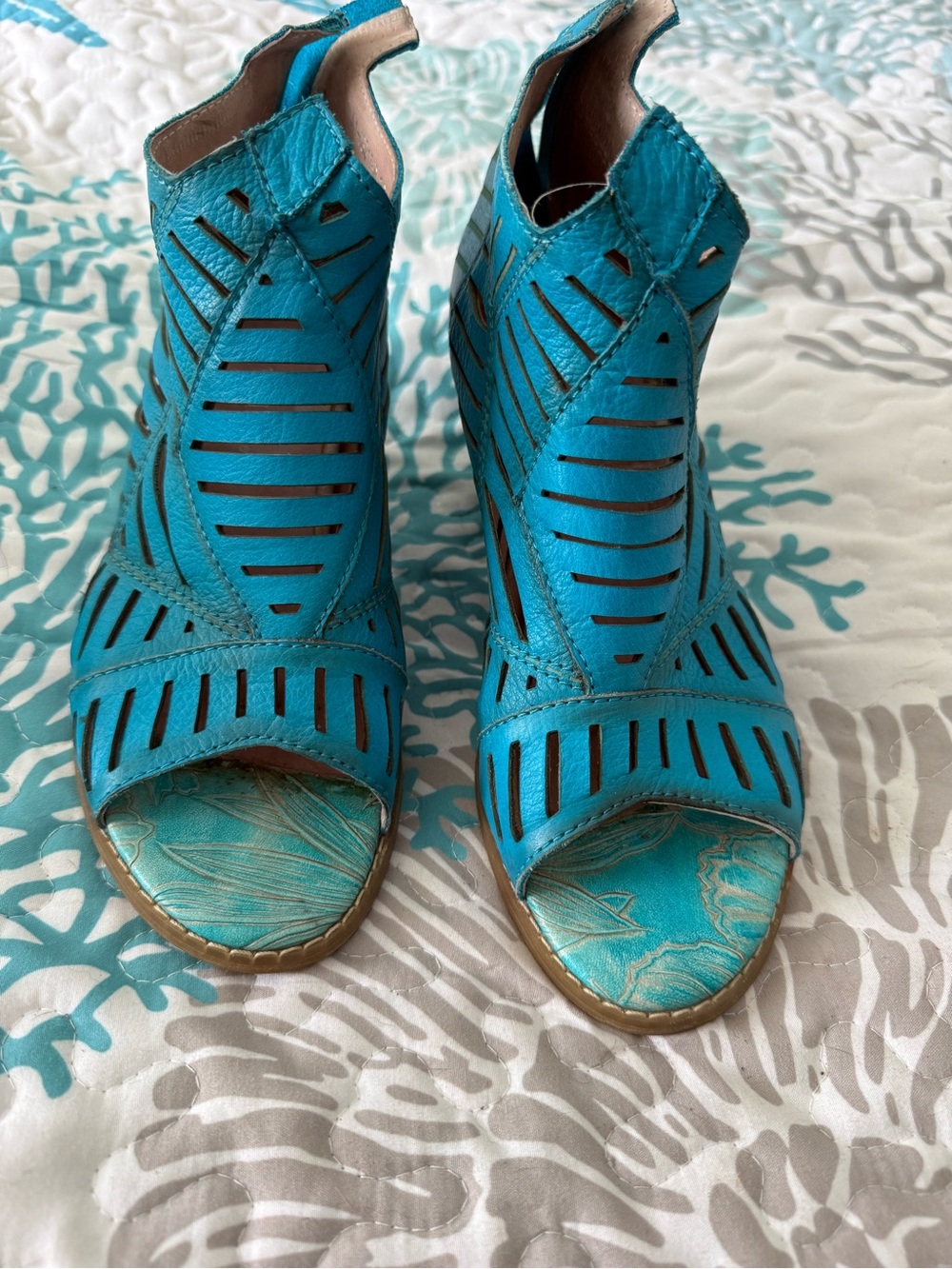 Women's Teal Laser-Cut Peep-Toe Sandals